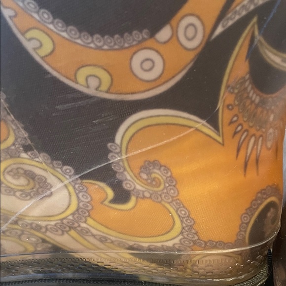 Emilio Pucci Classic Firenze Paisley Design Rubber Rain Boots - Picture 5 of 13